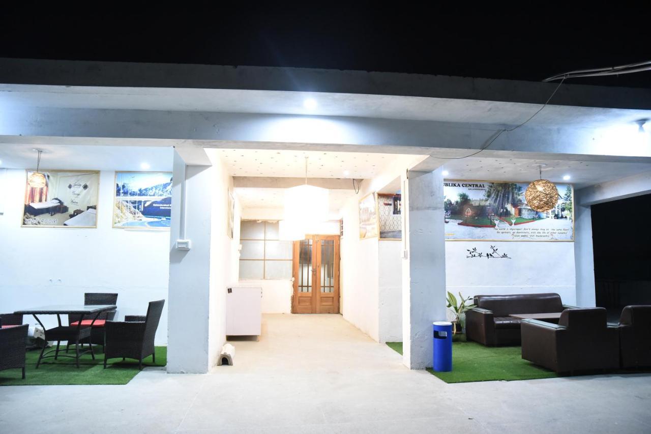 Republika Urban Apartment Abbottabad Exterior foto